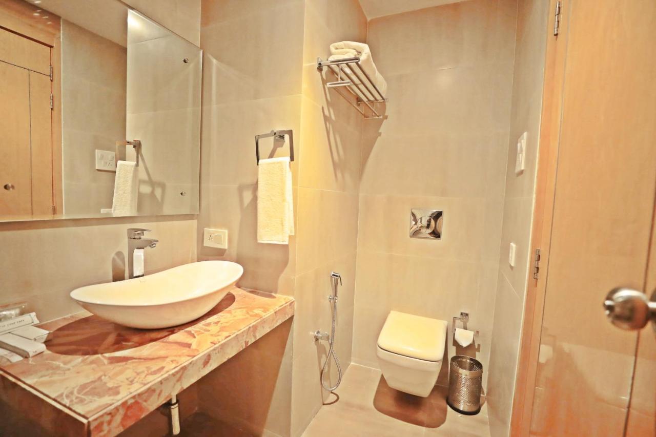 Bindiram Express By Shrigo Hotels Sitapur Muafi ภายนอก รูปภาพ