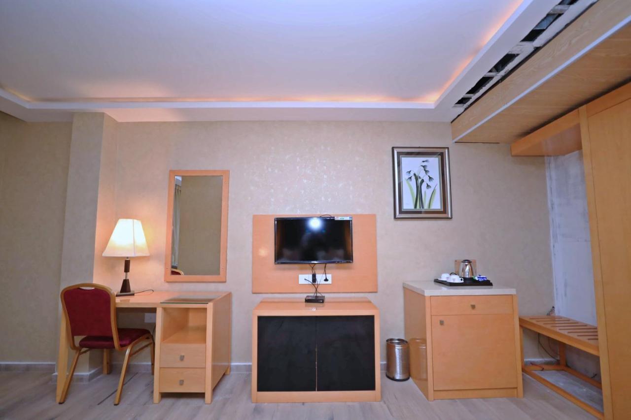 Bindiram Express By Shrigo Hotels Sitapur Muafi ภายนอก รูปภาพ