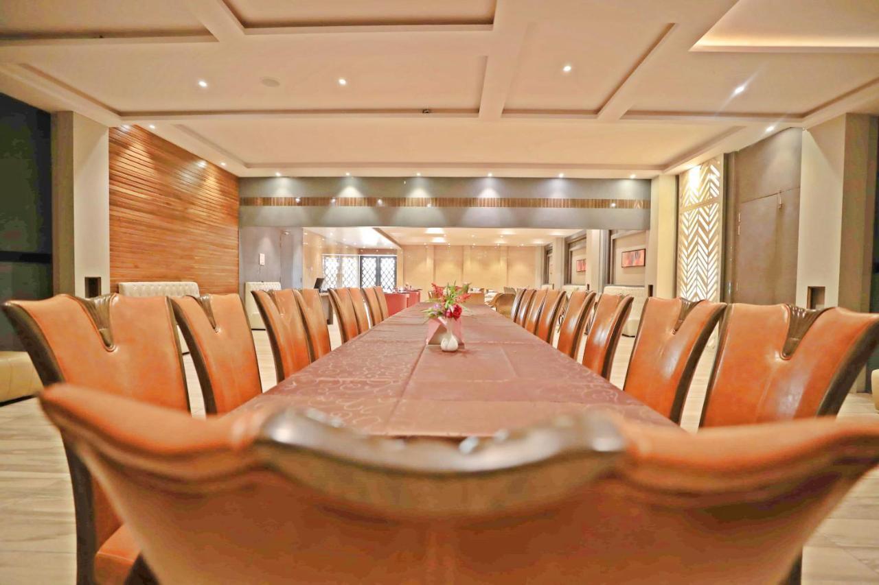 Bindiram Express By Shrigo Hotels Sitapur Muafi ภายนอก รูปภาพ
