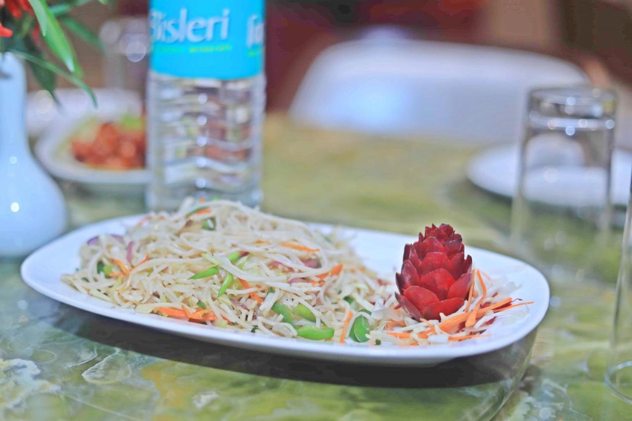 Bindiram Express By Shrigo Hotels Sitapur Muafi ภายนอก รูปภาพ
